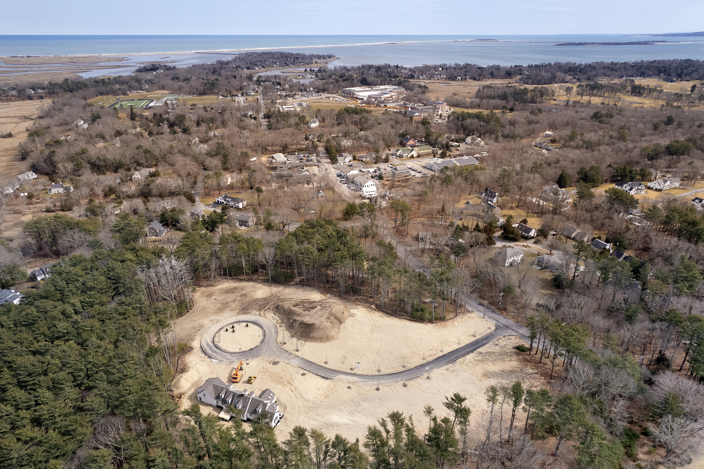 Hawthorn Hill aerial view to water (0138)